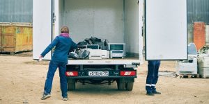 В столице продолжает работать сервис по вывозу ненужных вещей