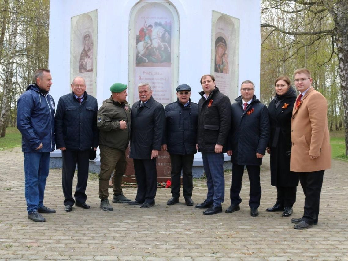 Депутаты Совета депутатов муниципального округа Вороново приняли участие в торжественном открытии «Вахты памяти — 2025».