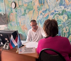 Муниципальный депутат Константин Валянский провел прием граждан