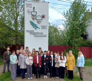 В муниципальном округе Вороново, в преддверии празднования 80-летия Победы в Великой Отечественной войне, прошли возложения цветов.