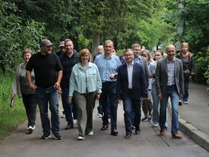 Депутаты муниципального округа Вороново приняли участие в обходе территории.