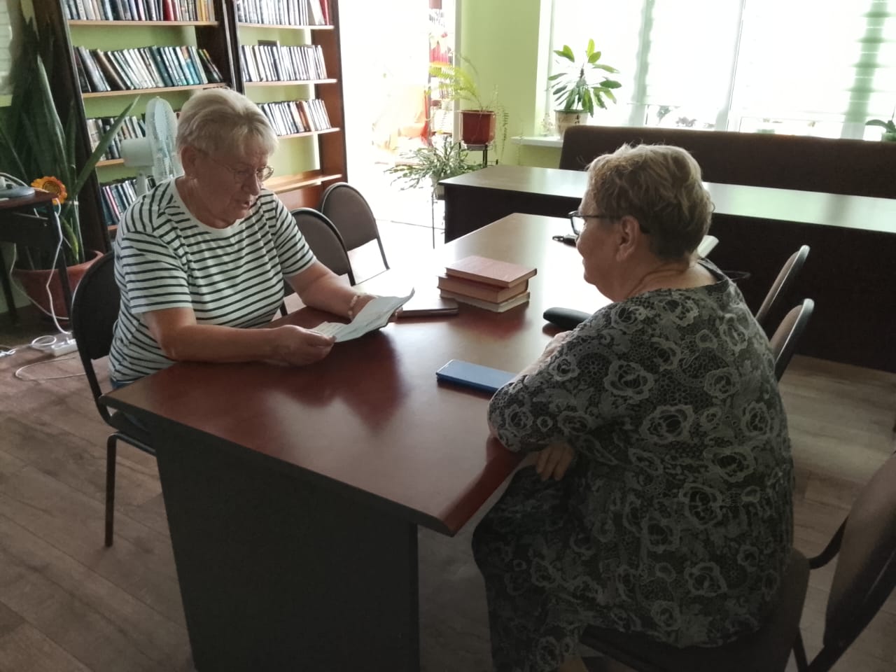 В посёлке Рогово прошёл прием граждан депутатом Галиной Лушиной