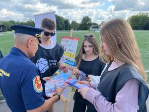Лето в Москве: пожарные провели практические занятия