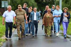 Депутат муниципального округа Вороново принял участие в обходе д. Троица.