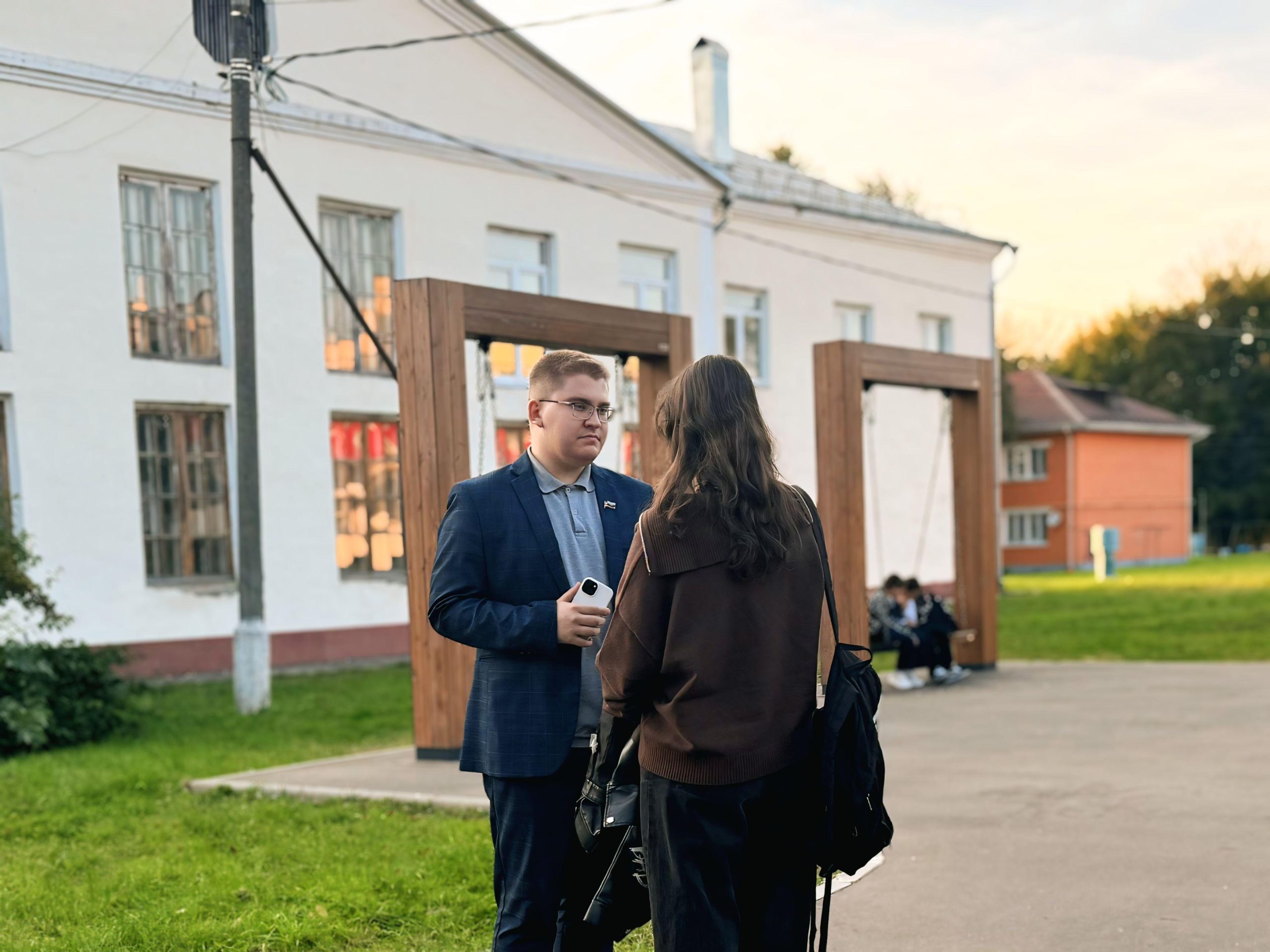 Депутат Совета депутатов муниципального округа Вороново провел выездную встречу.