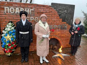Депутаты Совета депутатов муниципального округа Вороново приняли участие в памятной акции.