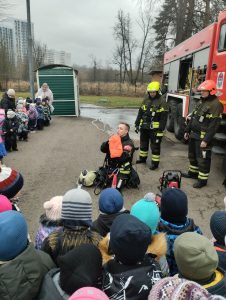 В преддверии Дня спасателя Россиской Федерации провели интерактивные занятия
