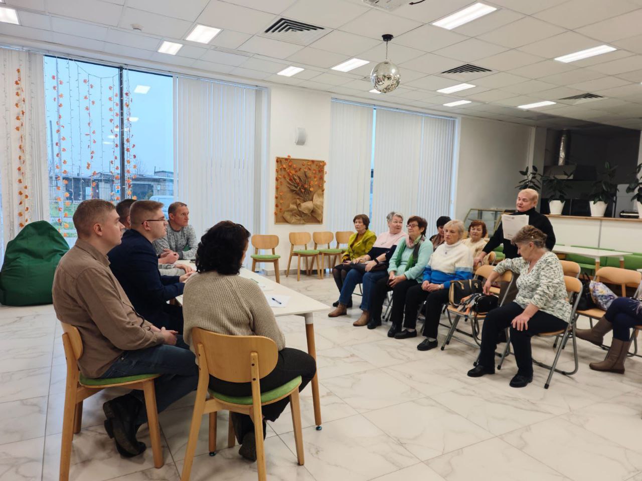 Депутаты Совета депутатов муниципального округа Вороново встретились с общественными советниками Кленово.