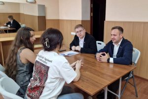 Встреча с участниками проекта «Школа районных лидеров» прошла при участии депутатов Совета депутатов муниципального округа Вороново.