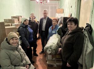 Депутаты Совета депутатов муниципального округа Вороново приняли участие в сборе гуманитарной помощи.