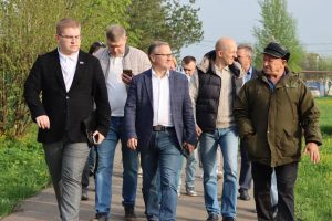 Депутаты Совета депутатов МО Вороново приняли участие в обходе территории главой управы района Вороново.