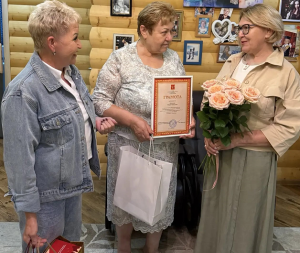 Депутаты Совета депутатов МО Вороново поздравили жителя  п. Рогово.